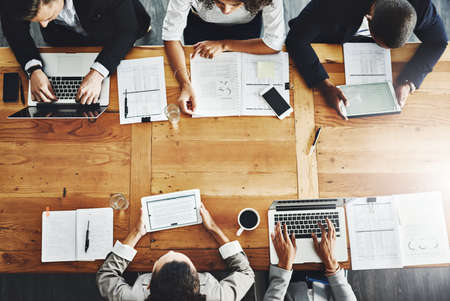 Rechte und Pflichten beider Parteien im Arbeitsvertrag: Arbeitgeber und Arbeitnehmer