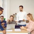 Interkulturelles Arbeiten in deutschen Unternehmen: Best Practices und Fallstricke im digitalen Zeitalter
