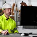 Barrieren erkennen und abbauen: Sensibilisierung und Schulungsmaßnahmen für Arbeitgeber und Mitarbeitende