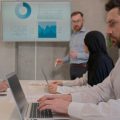 Weiterbildungsangebote in Deutschland: Vergleich zwischen privatwirtschaftlichen und öffentlichen Trägern