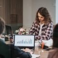 Digitale Ablenkungen: Wie Smartphones und soziale Medien die Produktivität beeinflussen