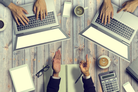 Pflichten des Arbeitnehmers: Treue, Sorgfalt, Verschwiegenheit und Wettbewerbsverbot