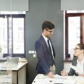 Gesunde Ernährung trotz Bürostress: Praktische Lösungen für den Arbeitsalltag