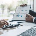 Was bedeuten Weiterbildungszuschüsse für die finanzielle Planung von Berufstätigen?