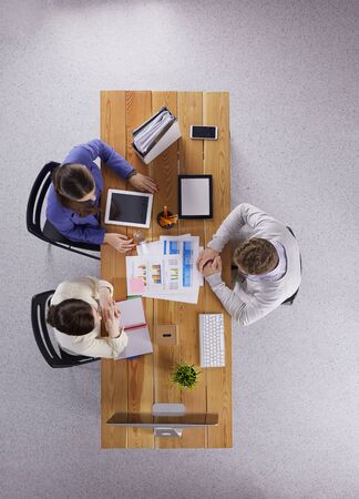 Die Rolle von Netzwerken und Alumni im Übergang von Ausbildung oder Studium in den Beruf