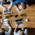 Digitale Achtsamkeit: Chancen und Risiken für die mentale Gesundheit im Homeoffice