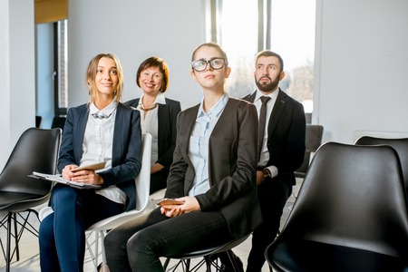 Lücken im Lebenslauf souverän erklären: So überzeugen Sie deutsche Arbeitgeber