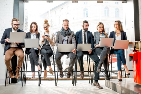 Agiles Arbeiten in Deutschland: Wie Teamleiter flexible Arbeitsmethoden erfolgreich umsetzen
