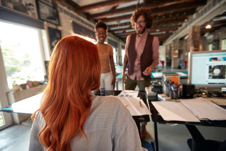 Rechtliche Grundlagen der Barrierefreiheit im Arbeitsumfeld: Das Behindertengleichstellungsgesetz und seine Umsetzung